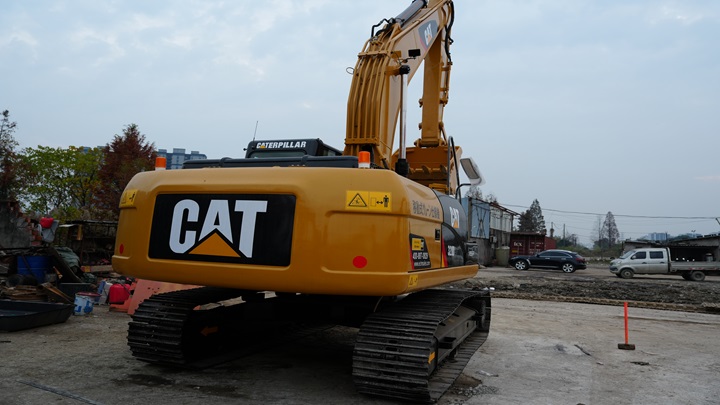  CAT-320D 